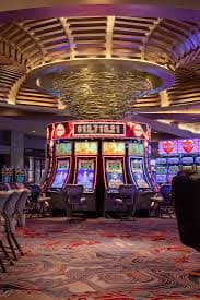 Tampilan permainan slot Mahjong Ways dan Gates of Olympus di hau88